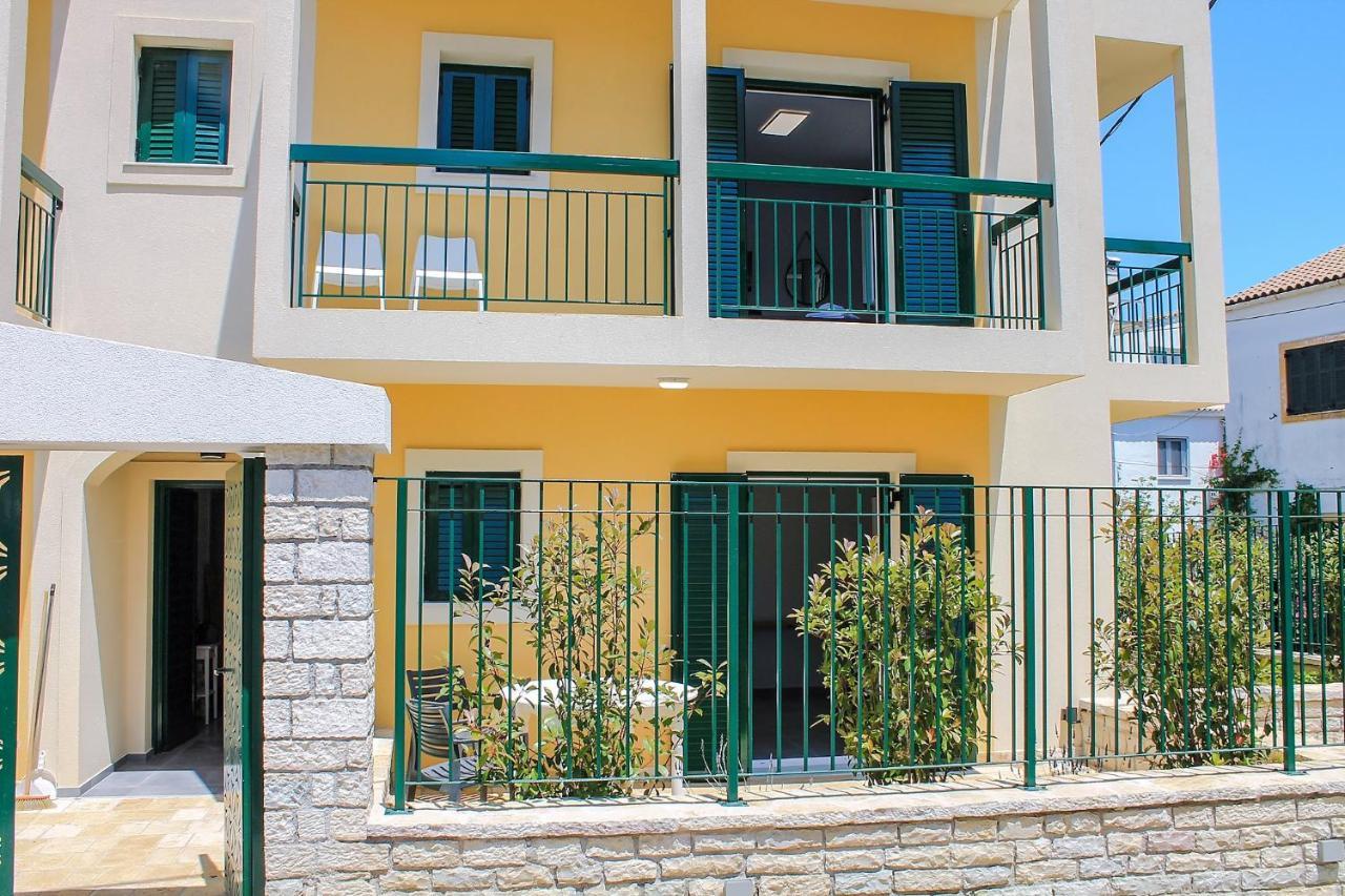 Wave Luxury Apartments Kassiopi Exteriör bild